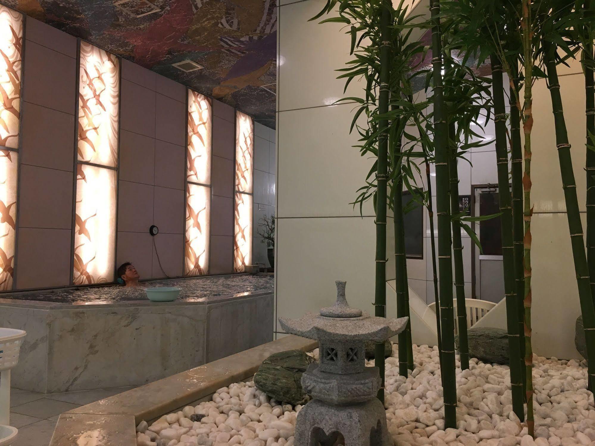 Ueno Station Hostel Oriental Ⅲ Токіо Екстер'єр фото